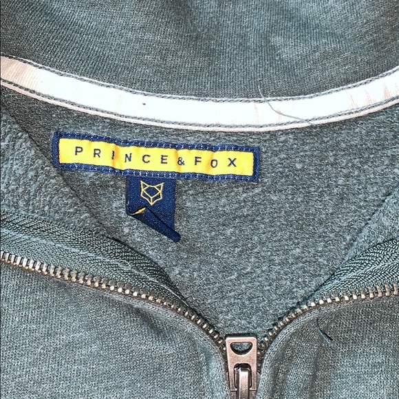 Prince and Fox Sweater Size S/P - Picture 2 of 3